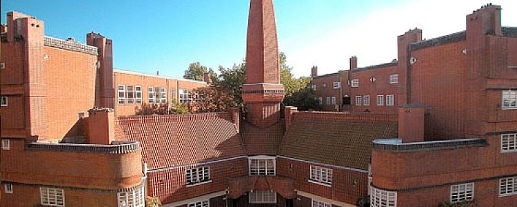 Жилой дом «Корабль» Жилой дом «Корабль»