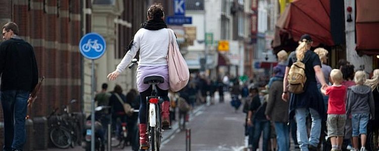 По Амстердаму на велосипеде 