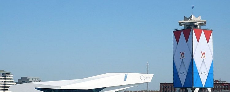 Башня Оверкохс в Амстердаме Башня Оверкохс в Амстердаме