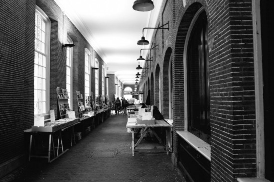 Старые арочные ворота в Амстердаме  (4)